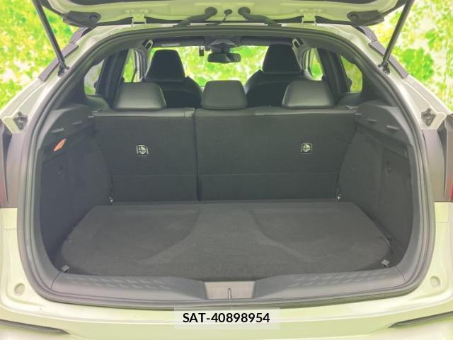 Toyota C-HR 2022-10 8374116-7