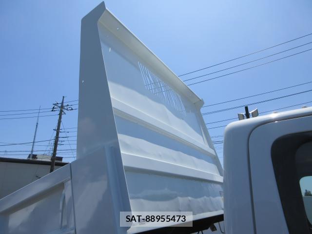 MITSUBISHI FUSO CANTER 2015-06 8372474-11