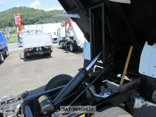 MITSUBISHI FUSO CANTER 2015-06 8372474-16