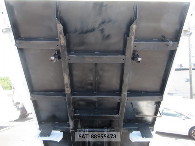 MITSUBISHI FUSO CANTER 2015-06 8372474-17