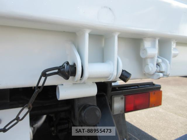 MITSUBISHI FUSO CANTER 2015-06 8372474-19