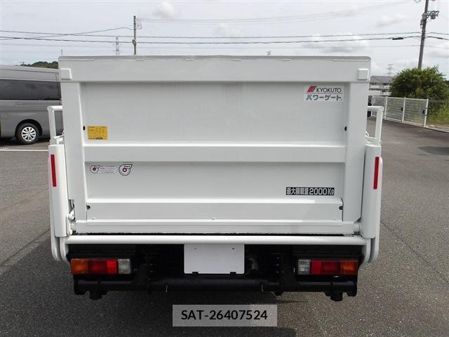 MITSUBISHI FUSO CANTER 2020-01 8372722-13
