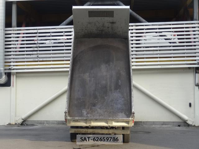 MITSUBISHI FUSO CANTER 2013-07 8373372-19