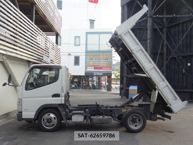 MITSUBISHI FUSO CANTER 2013-07 8373372-6