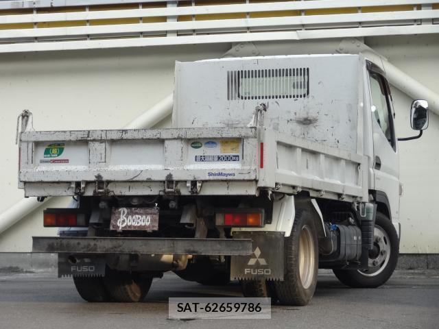 MITSUBISHI FUSO CANTER 2013-07 8373372-9