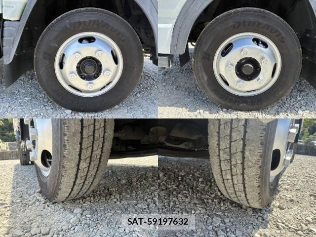 MITSUBISHI FUSO CANTER 2015-07 8373894-11