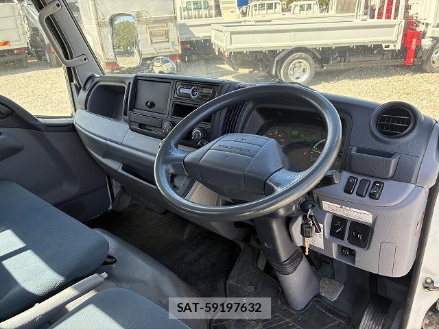 MITSUBISHI FUSO CANTER 2015-07 8373894-12
