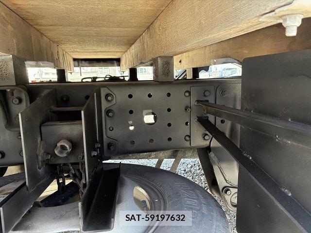 MITSUBISHI FUSO CANTER 2015-07 8373894-15