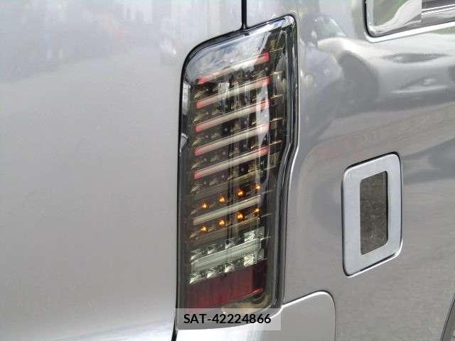 Nissan CARAVAN BUS 2023-01 8374054-9