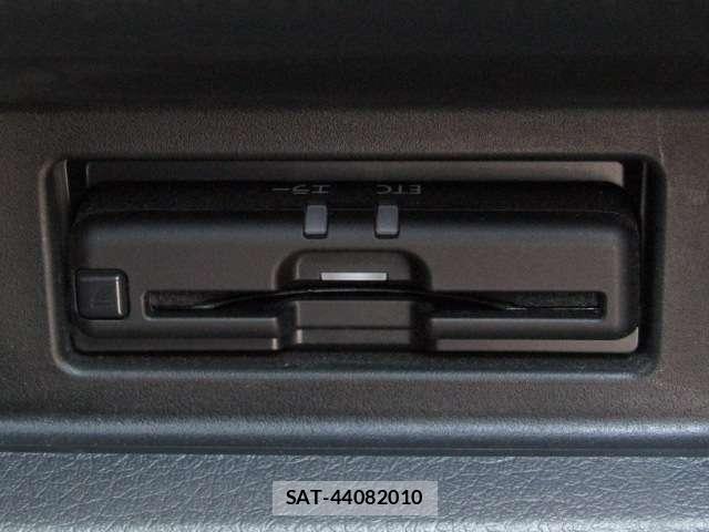 Nissan CARAVAN WAGON 2022-08 8374038-11