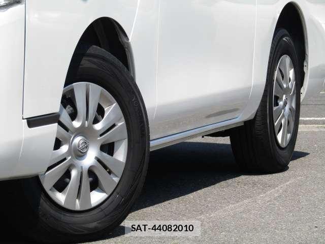 Nissan CARAVAN WAGON 2022-08 8374038-12