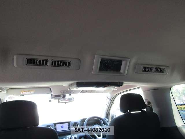 Nissan CARAVAN WAGON 2022-08 8374038-2