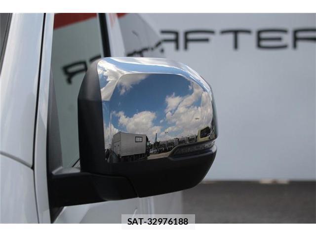 Nissan Caravan 2025-03 8373520-15