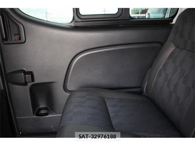 Nissan Caravan 2025-03 8373520-19