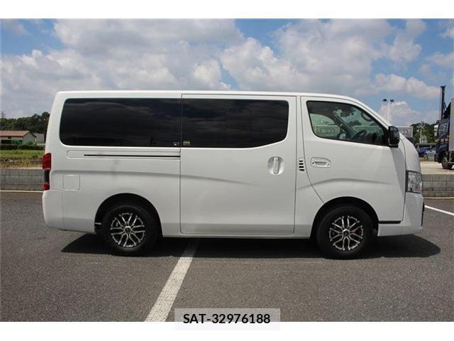 Nissan Caravan 2025-03 8373520-9