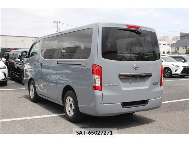 Nissan Caravan 2022-07 8373528-11