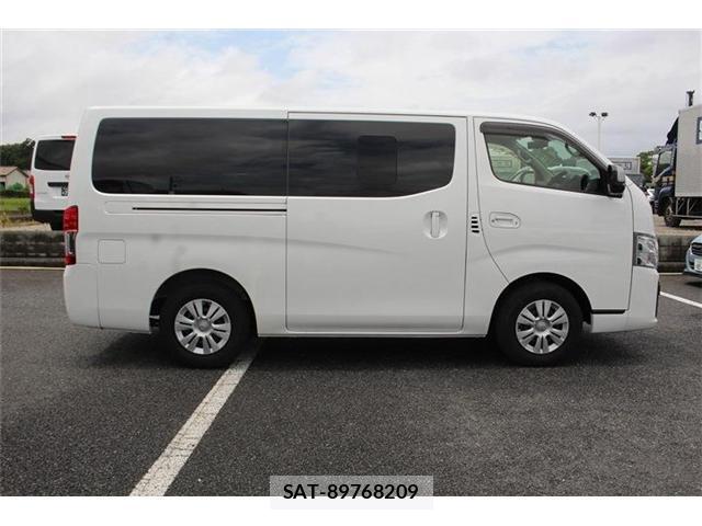 Nissan Caravan 2021-12 8373532-13