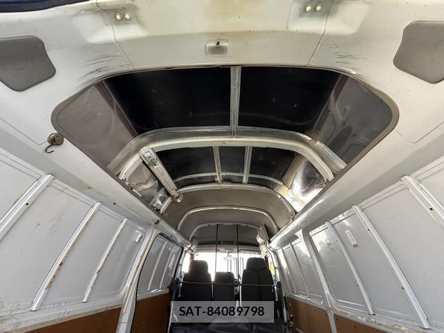 Nissan Caravan 2008-09 8374030-12