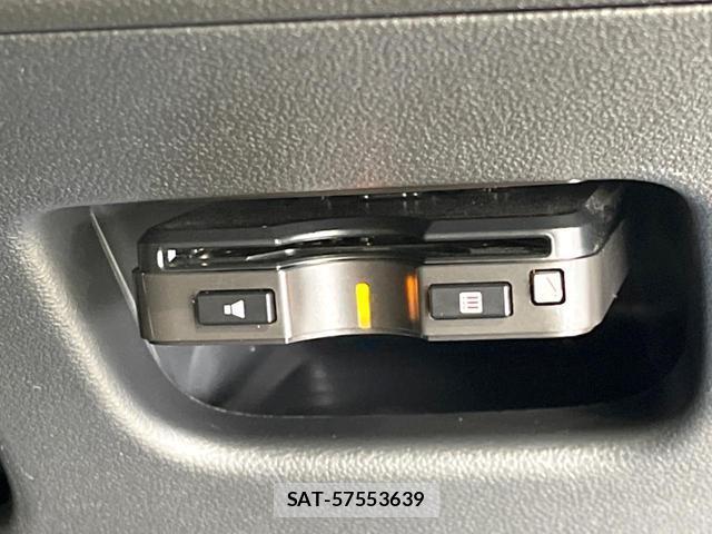 Daihatsu CAST 2018-01 8372956-6