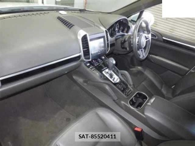 Porsche CAYENNE 2016-05 8373307-2