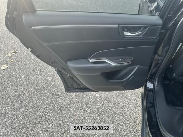 Honda CLARITY PHEV 2018-08 8373264-10