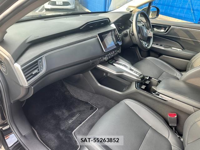 Honda CLARITY PHEV 2018-08 8373264-7