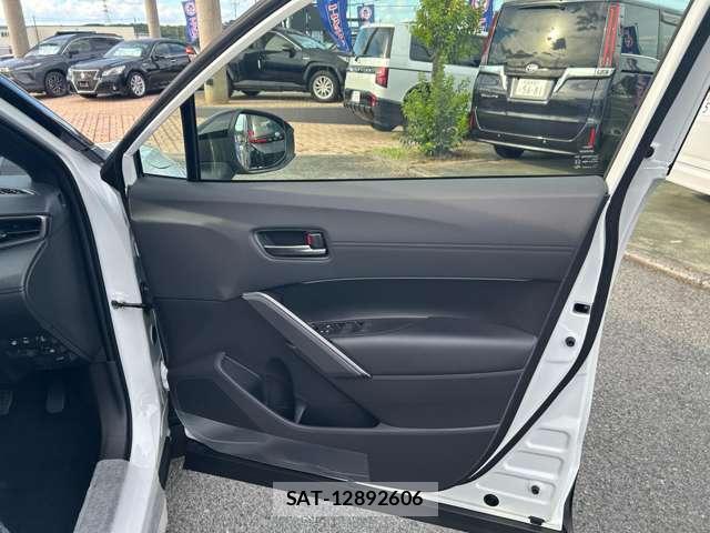 Toyota COROLLA CROSS 2026-08 8372940-16