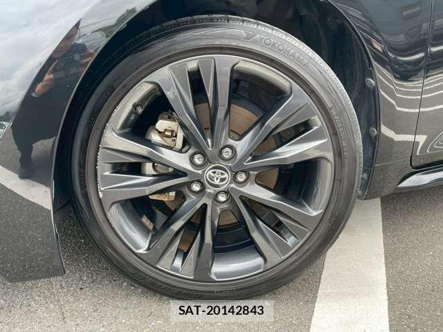 Toyota COROLLA TOURING 2021-04 8373645-8