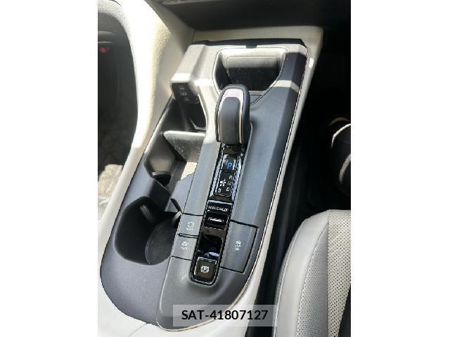 Toyota Crown Crossover 2023-04 8372964-8