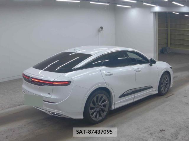 Toyota Crown Crossover 2023-06 8373111-1