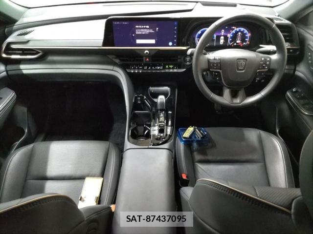 Toyota Crown Crossover 2023-06 8373111-2