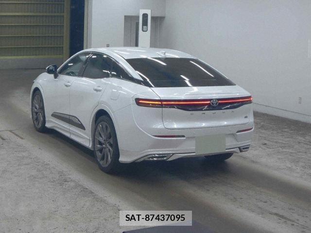 Toyota Crown Crossover 2023-06 8373111-5