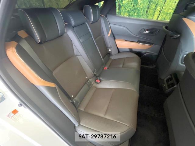 Toyota Crown Crossover 2023-10 8373920-8
