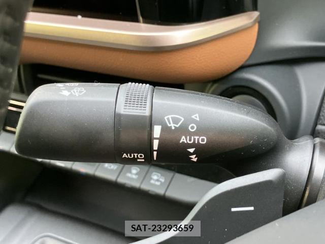 Toyota Crown Crossover 2023-05 8374182-15