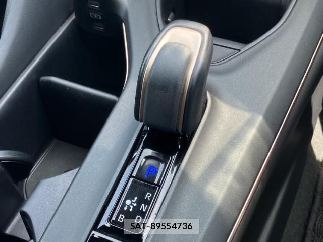 Toyota Crown Crossover 2024-03 8374188-15