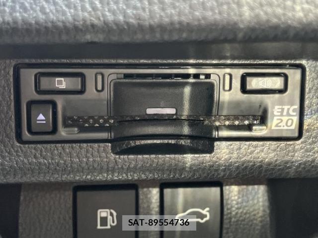 Toyota Crown Crossover 2024-03 8374188-16