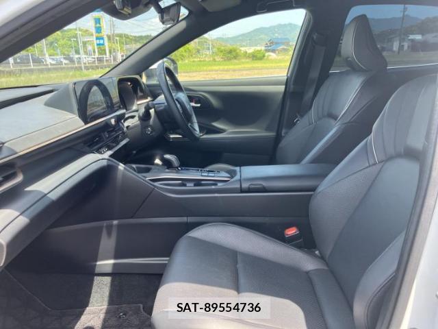 Toyota Crown Crossover 2024-03 8374188-5