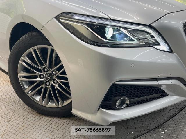 Toyota CROWN HYBRID 2022-02 8372443-13