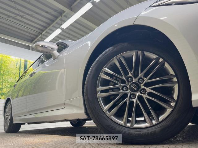 Toyota CROWN HYBRID 2022-02 8372443-14