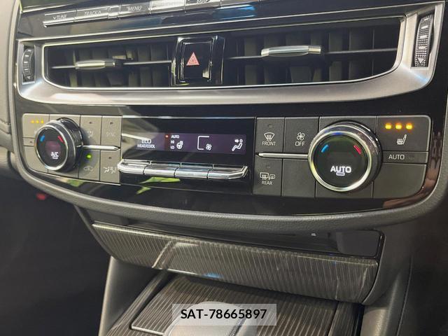 Toyota CROWN HYBRID 2022-02 8372443-6