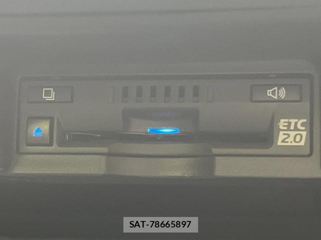 Toyota CROWN HYBRID 2022-02 8372443-7