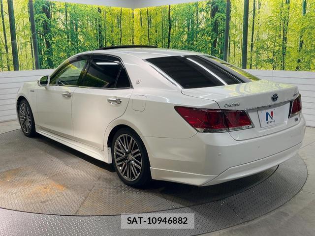 Toyota CROWN HYBRID 2013-05 8372445-17