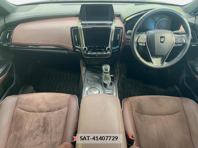 Toyota CROWN HYBRID 2020-01 8372446-1