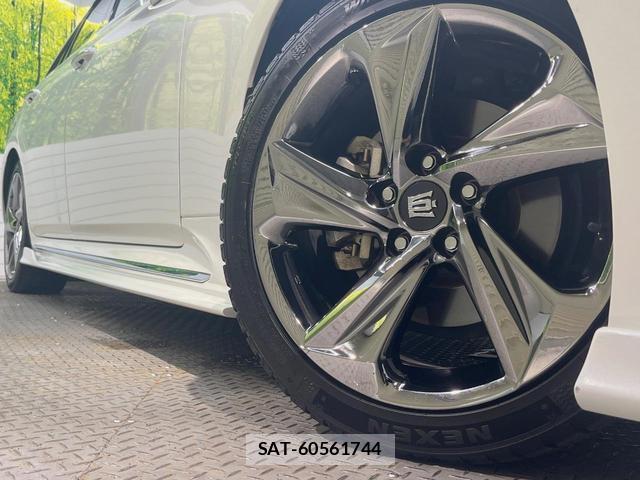 Toyota CROWN HYBRID 2018-07 8372447-15