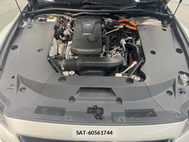 Toyota CROWN HYBRID 2018-07 8372447-18
