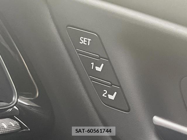 Toyota CROWN HYBRID 2018-07 8372447-8