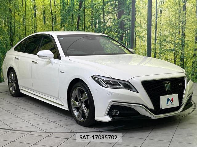 Toyota CROWN HYBRID 2018-06 8372469-15