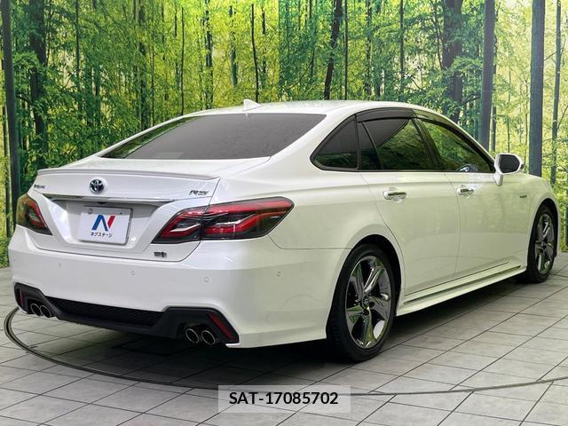 Toyota CROWN HYBRID 2018-06 8372469-16