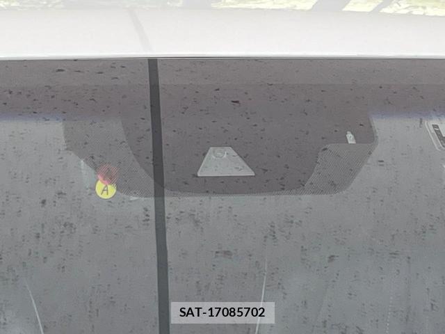 Toyota CROWN HYBRID 2018-06 8372469-2
