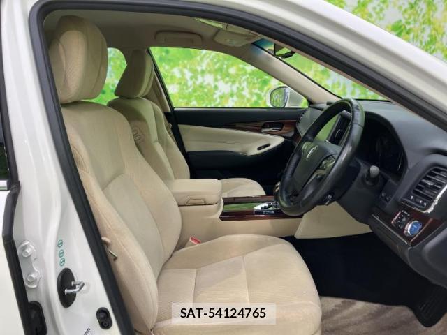 Toyota CROWN HYBRID 2013-03 8372951-3